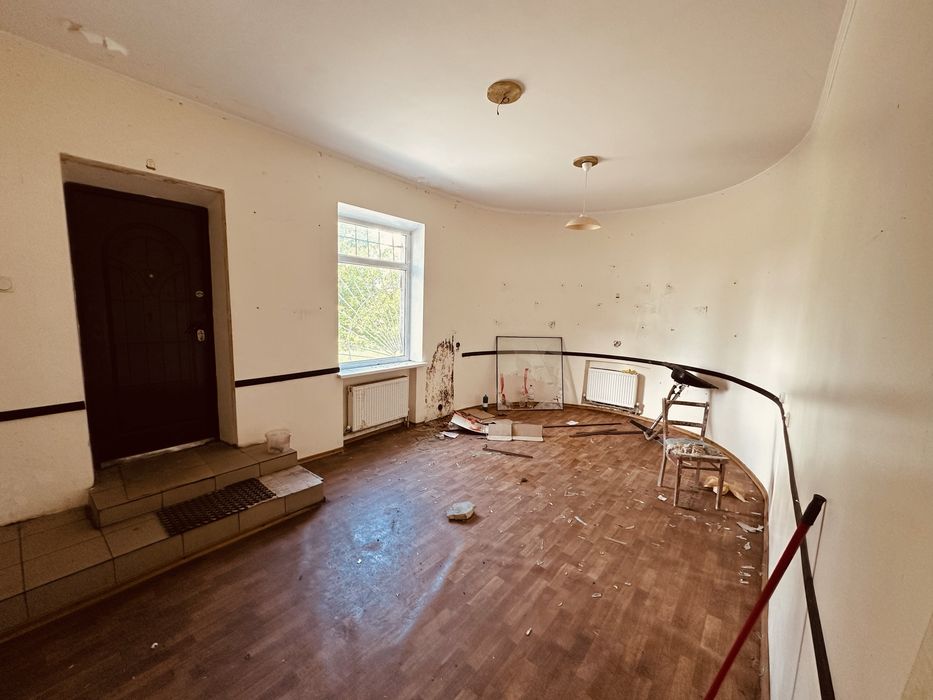 Продажа помещение 812 м2.