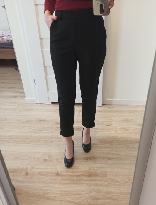 Czarne eleganckie spodnie z materiału chinosy Vero Moda XS, S