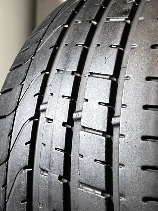 Pneus Pirelli Pzero - 225/35/19 - Como NOVOS