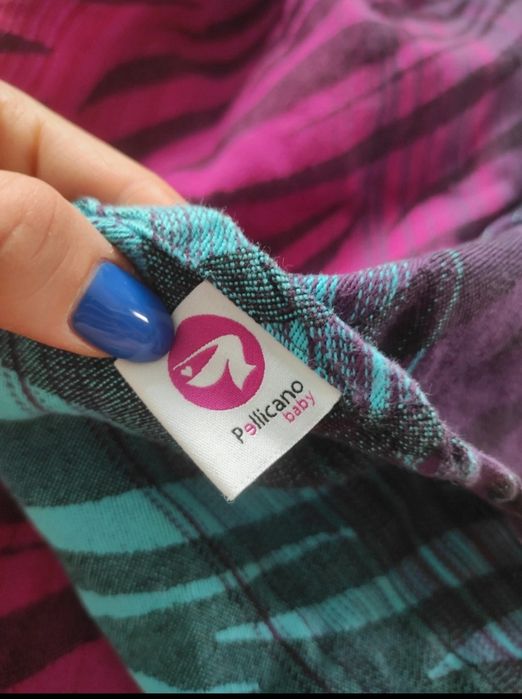 Chusta do noszenia pellicano baby zamira mallumo