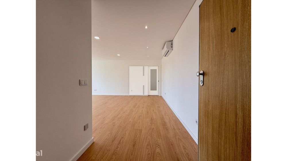Apartamento T3 c/ Garagem Dupla