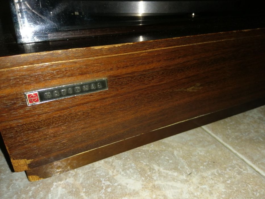 Gira discos vintage National SF 175