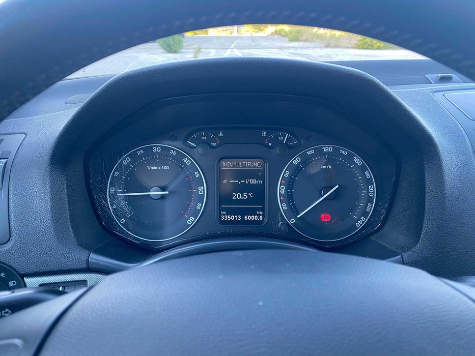 Skoda Octavia Combi 2.0 TDI BKD 140cv | 2007 | Caixa Manual de 6 Velocidades
