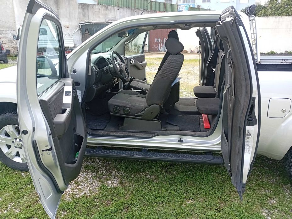Nissan Navara - A/C - Bola Reboque