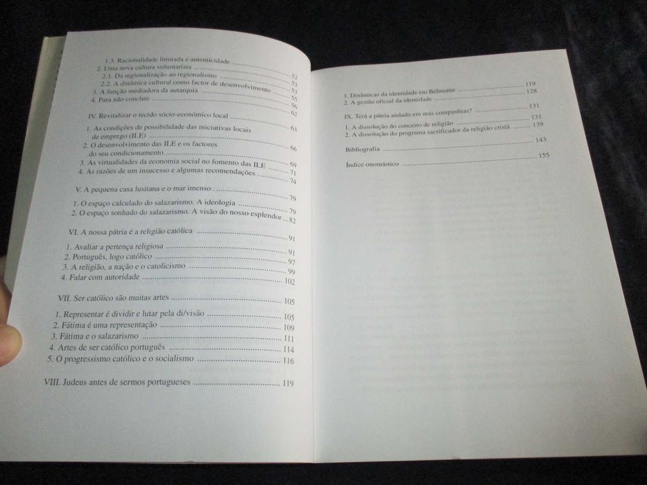 Livro Para uma inversa navegação O discurso da identidade Moisés