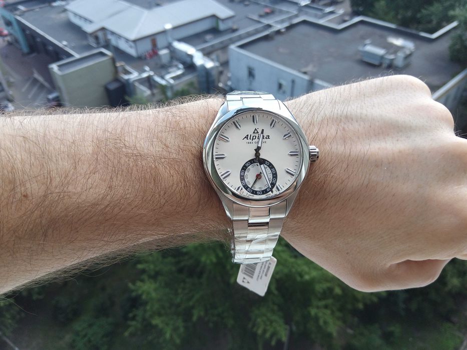 Швейцарские умные часы - Alpina Horological, сапфир, сборка Женева