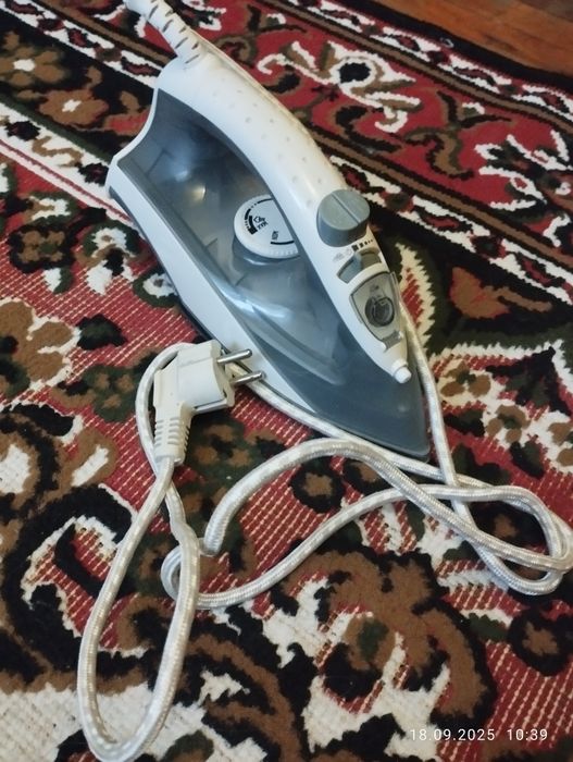 Утюг паровой Grunhelm немецкий