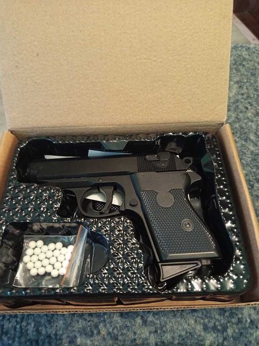 Пістолет на кульках Cyma пневматичний, метал ZM02