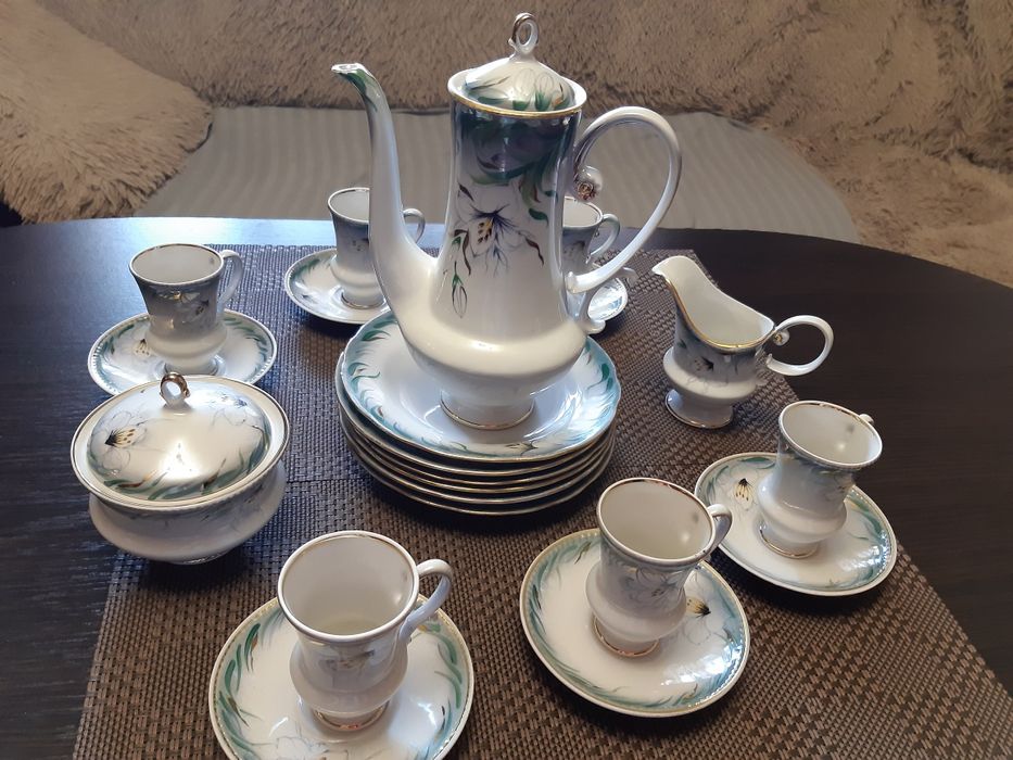 Продам вінтажний порцеляновий кавовий сервіз