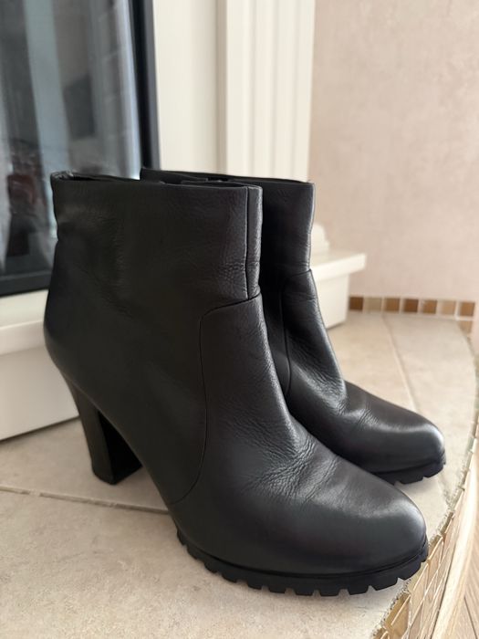 Ботільони  осіньНа байці.