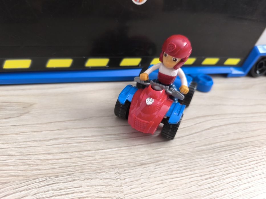 Patrolowiec 2.0 ciężarówka duża spin master psi patrol oryginalna auto