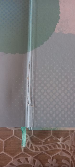 Продається книга "Обережно хлопці" в ідеальному стані