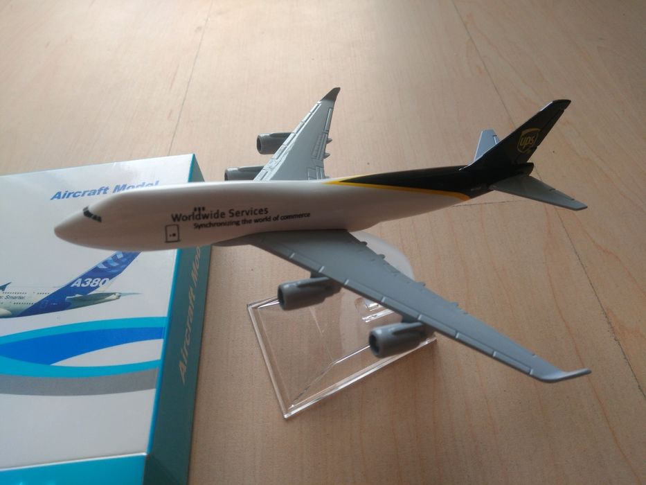 Model 1/400 samolot Boeing 747 UPS metalowy metal