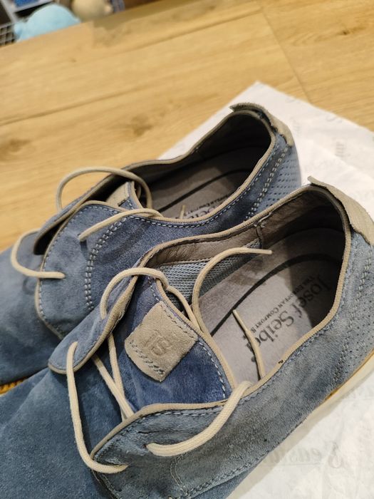 Niebieskie, eleganckie buty
