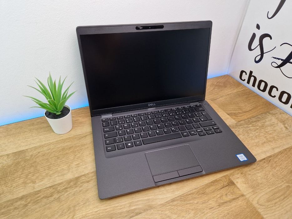 Ноутбук Dell 5400 8/256, Windows 11 Pro,