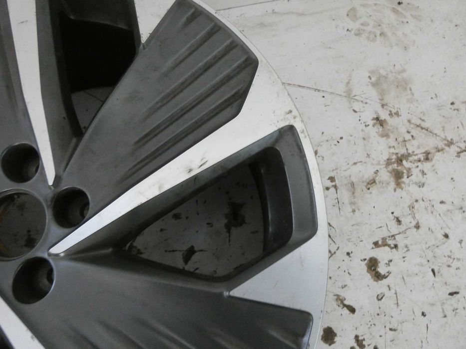 SEAT ARONA Alufelga 5x100 7J ET47 R18 KJ7 6F9 6F9601025G Gorlice