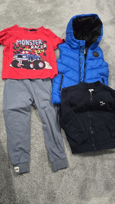 Zestaw ubranek dla chłopca 98-104+kapcie befado