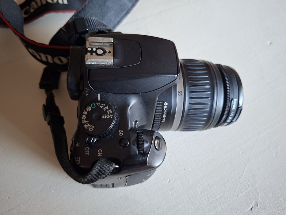 Canon EOS 1000D + Lente 18-55mm