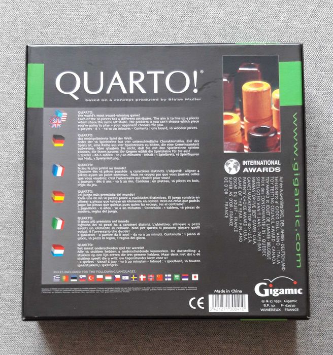 Jogo de tabuleiro QUARTO - Artigo NOVO.