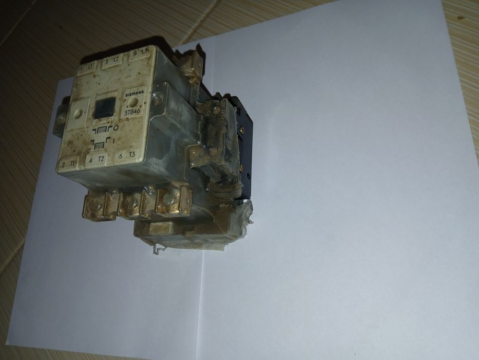 Stycznik 90A AEG LS-47. Stycznik  80A Siemens 3TB46