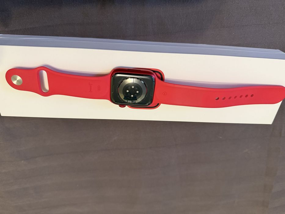 Apple Watch Series 8 GPS 45mm PRODUCT RED Aluminum