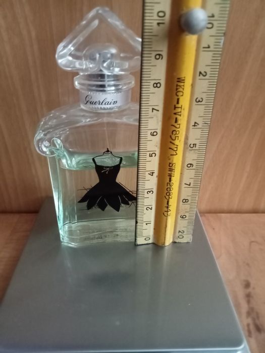 perfum guerlain la petite robe noire.