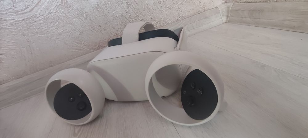 VR окуляри Oculus Quest 2