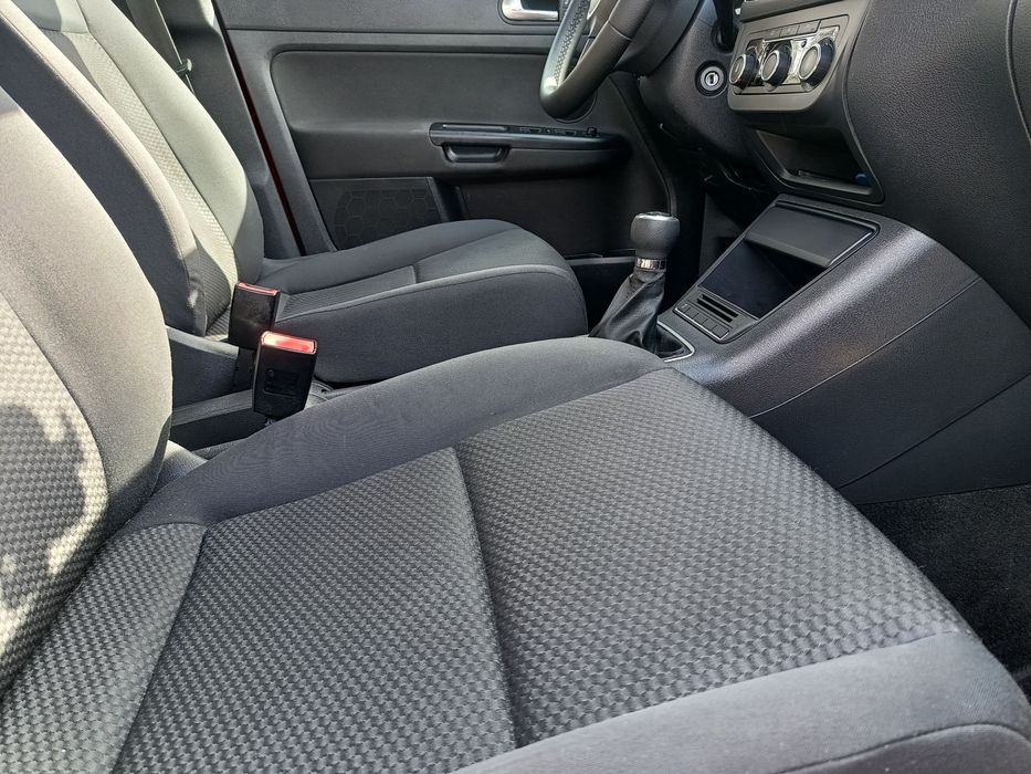 Volkswagen Golf+ 6 Гольф 2011 року 1.6 mpi Нефарбована Гарний стан