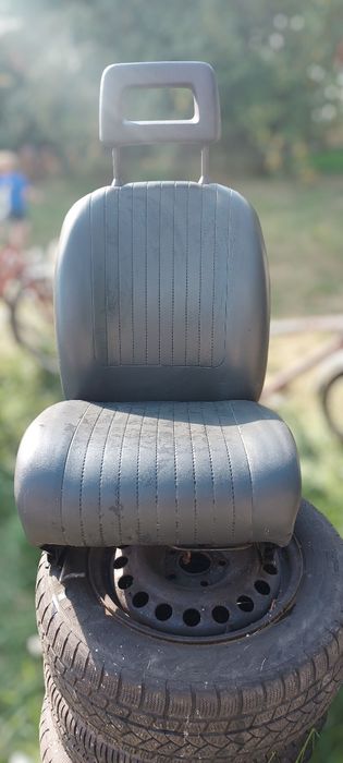 Sprzedam fotele samochodowe fiat 126p