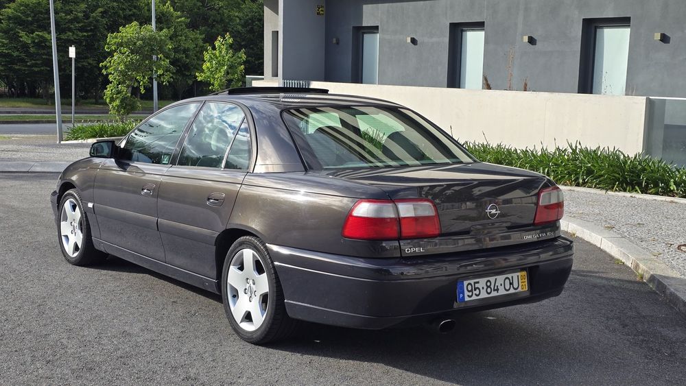 Opel Omega B 2.2 16V