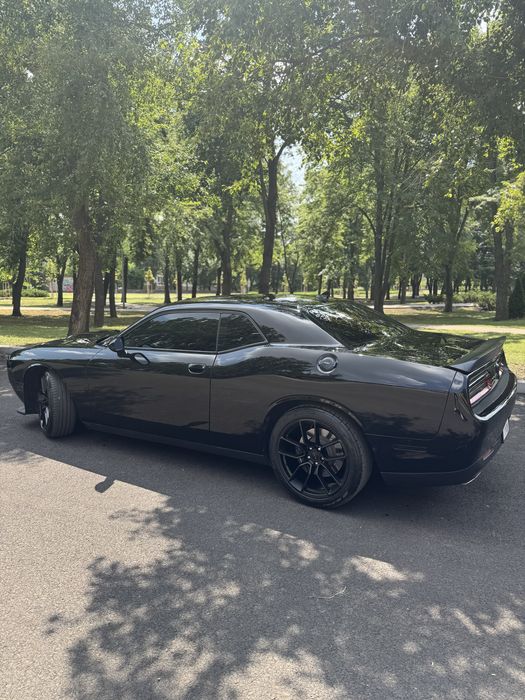 Dodge Chellenger 6,4 SRT8