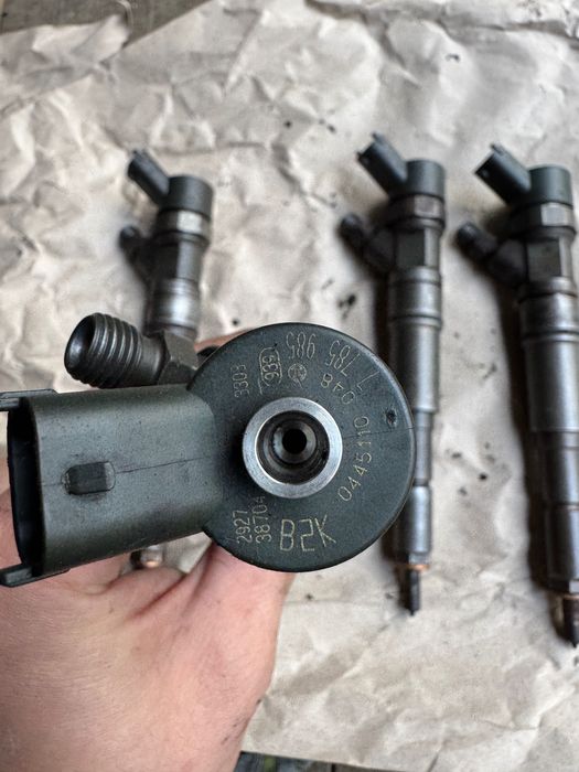 Паливні форсунки Ленд ровер фрілендер 2.0д ,BMW