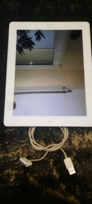 ipad   apple bialo srebrny