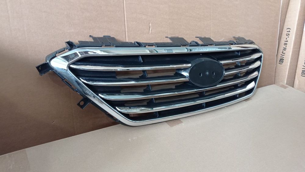 Решітка радіатора HYUNDAI SONATA 2015-2017