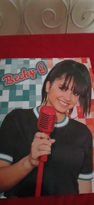 Poster Becky G, novo