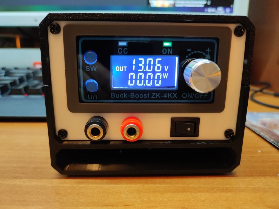 Zasilacz regulowany mini na biurko