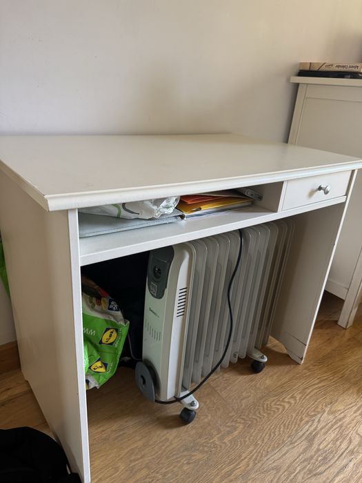 Secretária Ikea marcas de uso