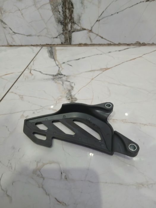 Osłona łańcucha napędowego  Yamaha WR450F WR 450 F 07/13r