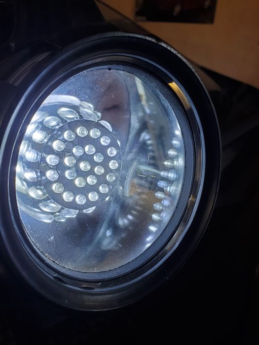 Фонарь диодный на акб.