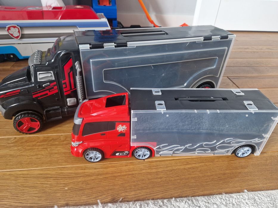 Samochód walizka na hot wheels