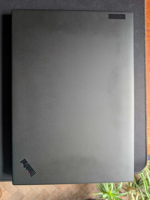 Lenovo Thinkpad p1 gen 4: i7 11800h, 32/512 GB, 16" 4k matte ips, NVIDIA RTX A2000 (4GB GDDR6)