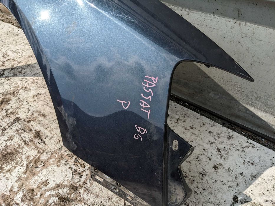 Volkswagen Passat B6 Błotnik Prawy Przedni Prawy Przód Lakier LC5F