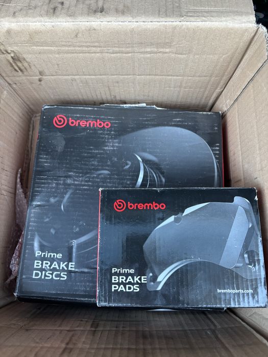 Гальмівні диски та колодки Brembo на Renault Logan/Sandero