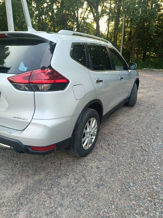 Nissan Rogue SV AWD +