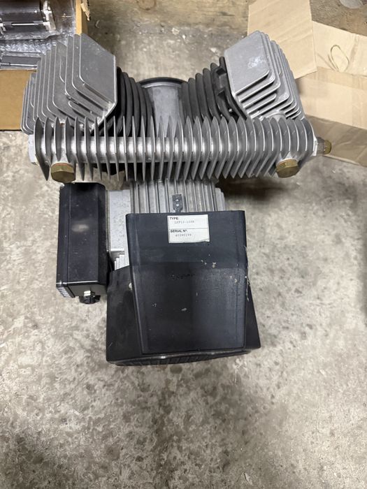 Продам компресорний блок (головка)Atlas Copco —LXF12-10PB