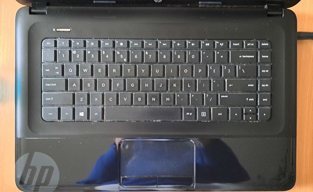 Używany laptop HP 2000