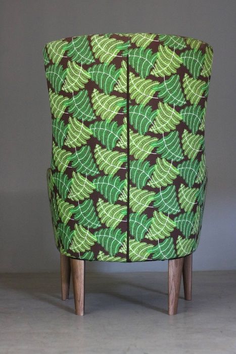 Poltrona IKEA com estampado floral