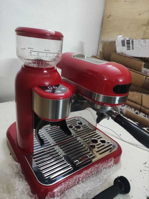 Кофеварка с кофемолкой ріжкова кавоварка Klarstein Bella Café 20 бар