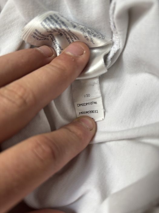 Футболка Tommy Jeans