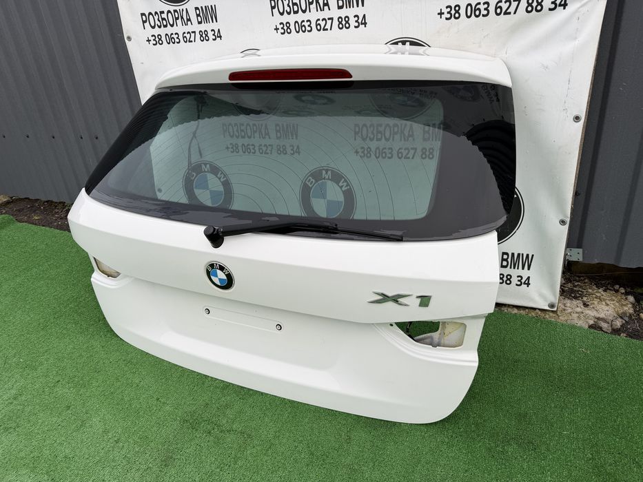 Кришка багажніка bmw x1 e84 ляда бмв колір а300 біла, з  склом